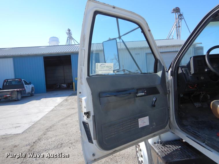 image for item DE5998 1990 GMC TopKick tender truck