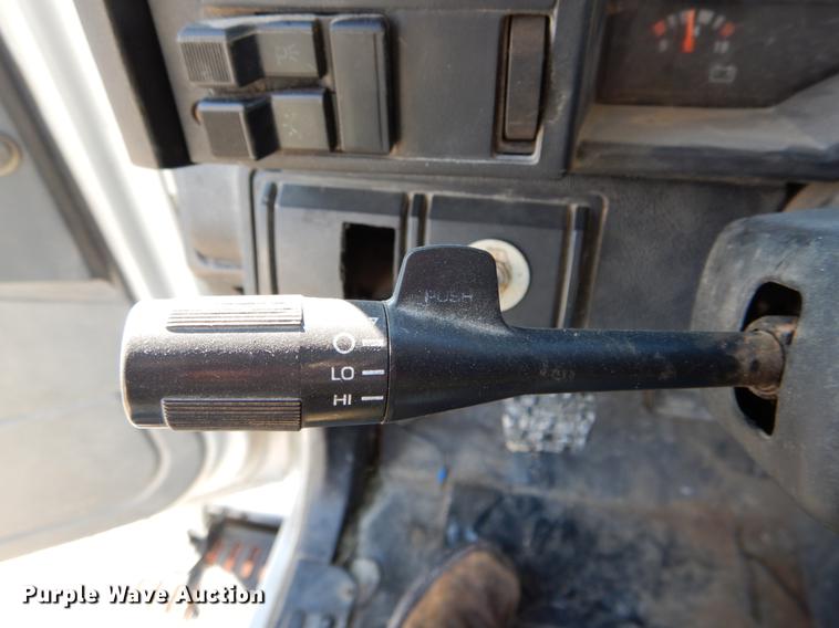 image for item DE5998 1990 GMC TopKick tender truck