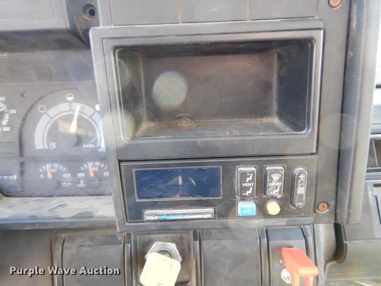 image for item DE5998 1990 GMC TopKick tender truck