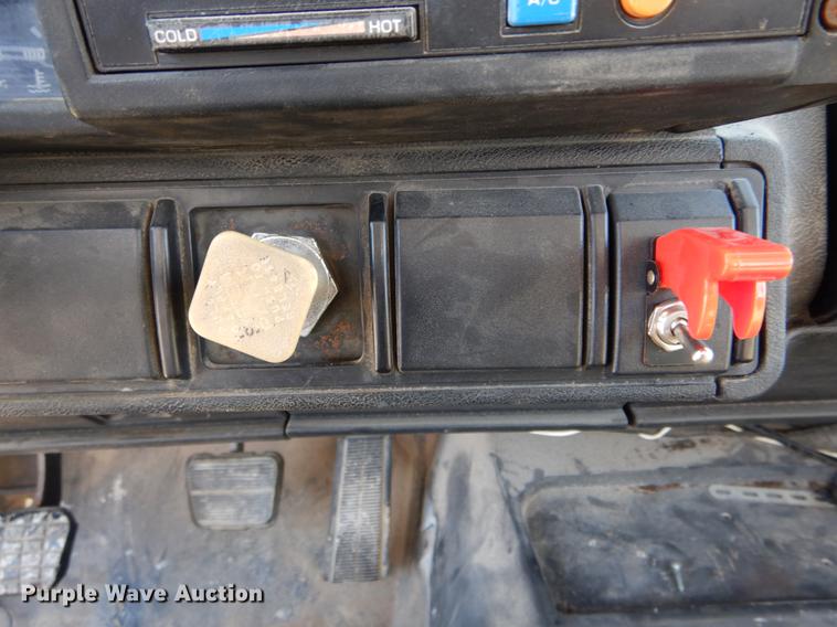 image for item DE5998 1990 GMC TopKick tender truck