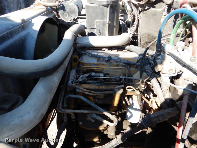 image for item DE5998 1990 GMC TopKick tender truck