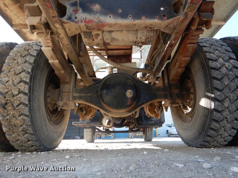 image for item DE5998 1990 GMC TopKick tender truck