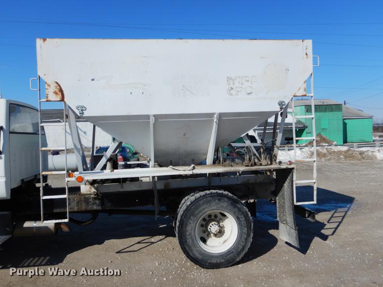 image for item DE5998 1990 GMC TopKick tender truck