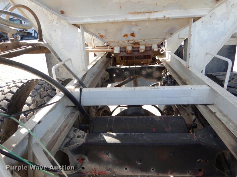 image for item DE5998 1990 GMC TopKick tender truck