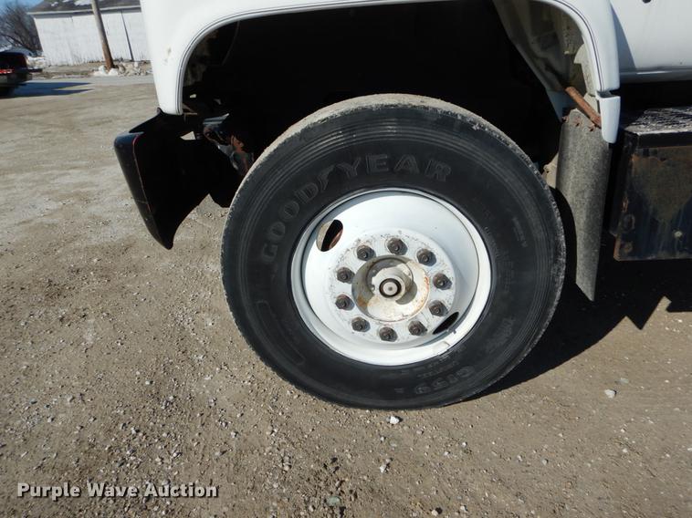 image for item DE5998 1990 GMC TopKick tender truck