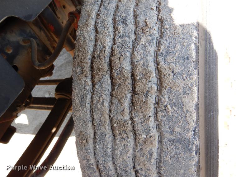 image for item DE5998 1990 GMC TopKick tender truck