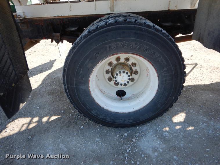 image for item DE5998 1990 GMC TopKick tender truck