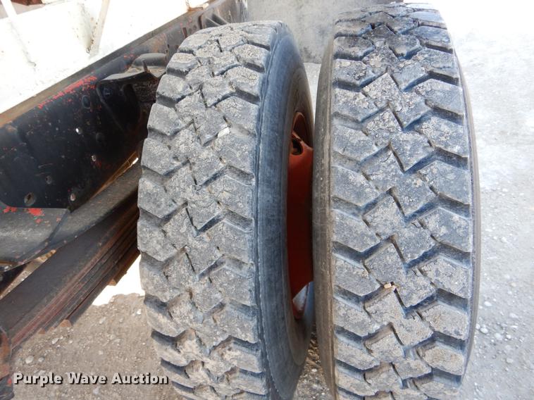 image for item DE5998 1990 GMC TopKick tender truck