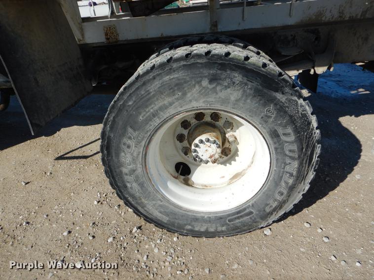 image for item DE5998 1990 GMC TopKick tender truck