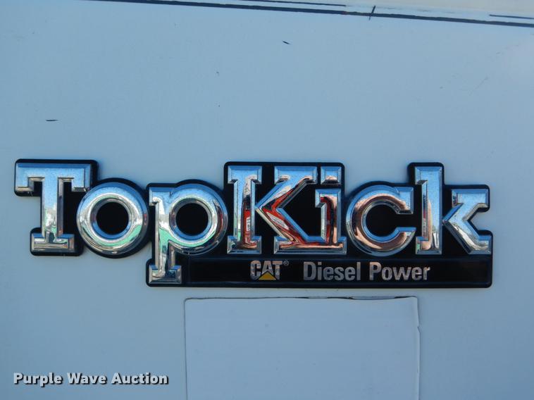 image for item DE5998 1990 GMC TopKick tender truck