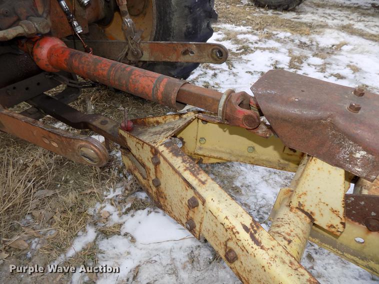 image for item DE7564 New Holland 518 manure spreader