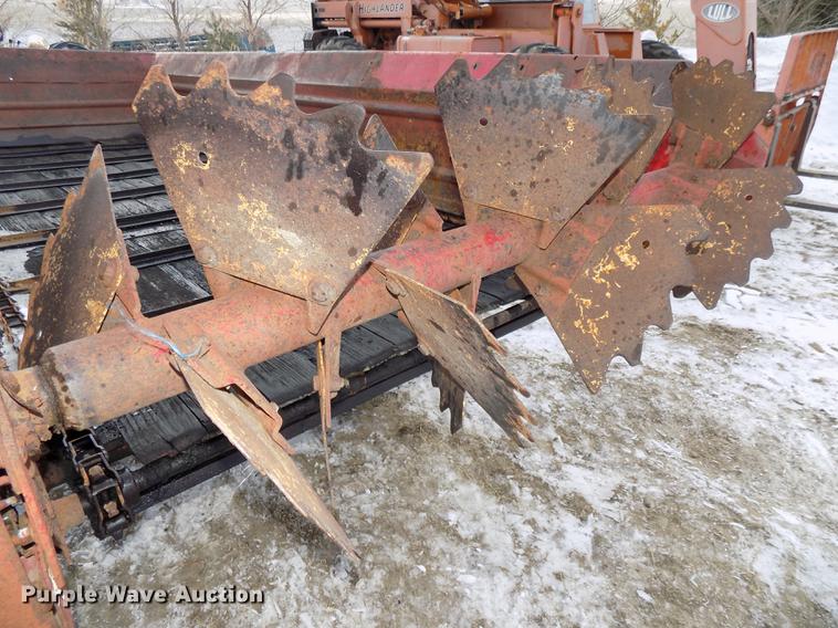 image for item DE7564 New Holland 518 manure spreader