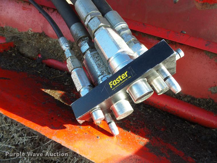 image for item DF2939 2015 AGCO Razor Bar windrower disc head