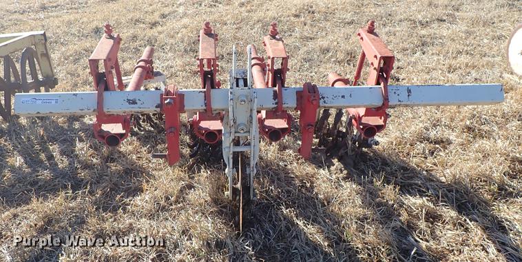 image for item EM9480 Row crop cultivator