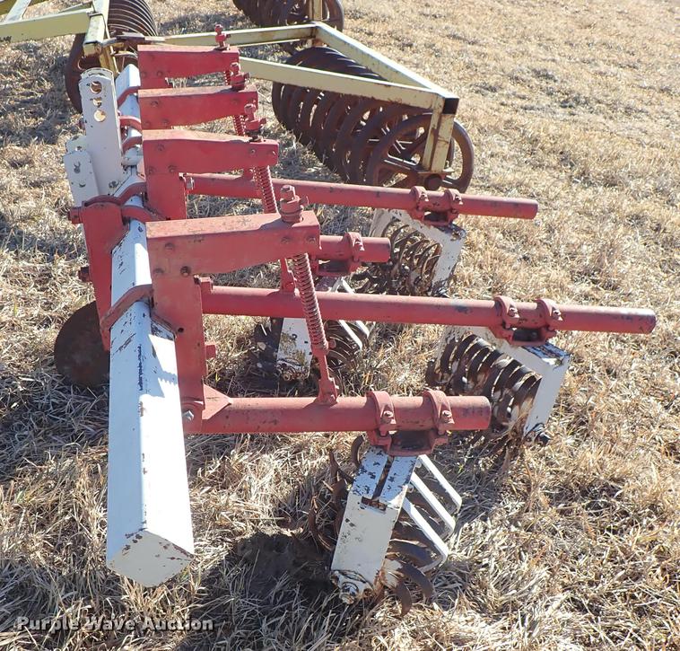 image for item EM9480 Row crop cultivator