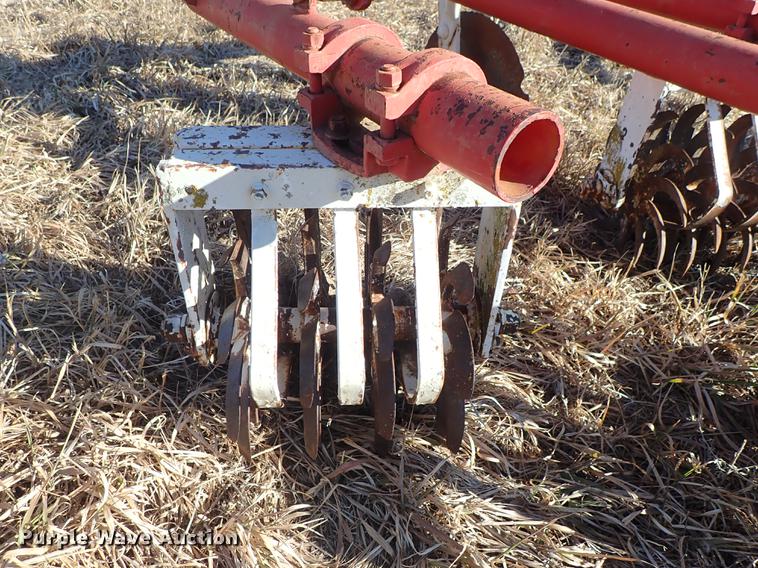 image for item EM9480 Row crop cultivator