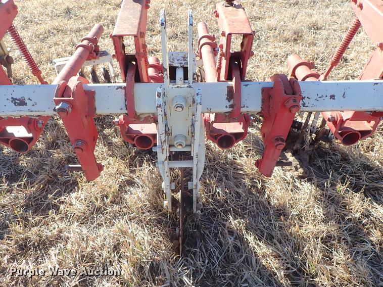 image for item EM9480 Row crop cultivator