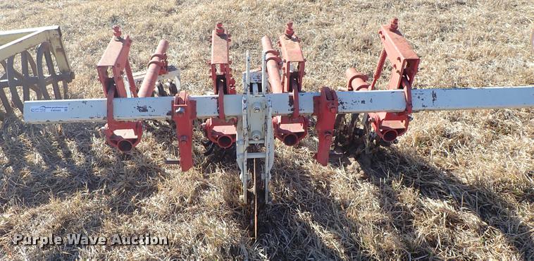 image for item EM9480 Row crop cultivator