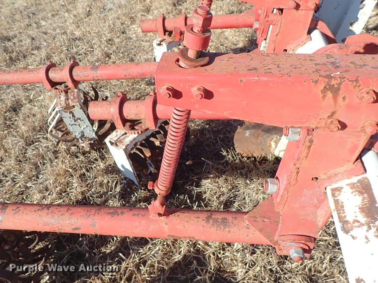 image for item EM9480 Row crop cultivator
