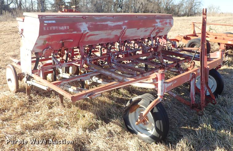 image for item EM9481 International grain drill