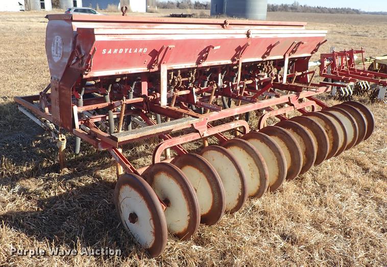 image for item EM9481 International grain drill