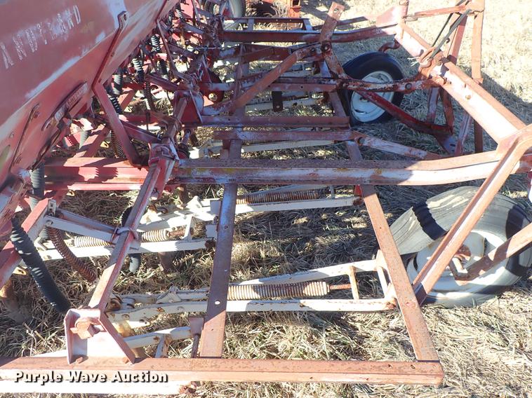 image for item EM9481 International grain drill