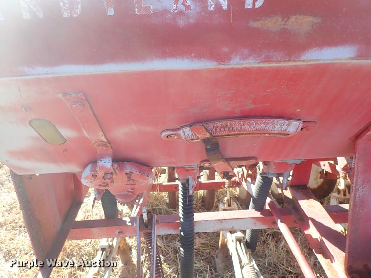 image for item EM9481 International grain drill