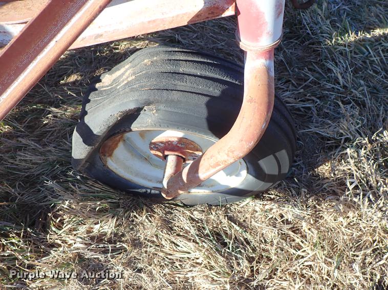 image for item EM9481 International grain drill