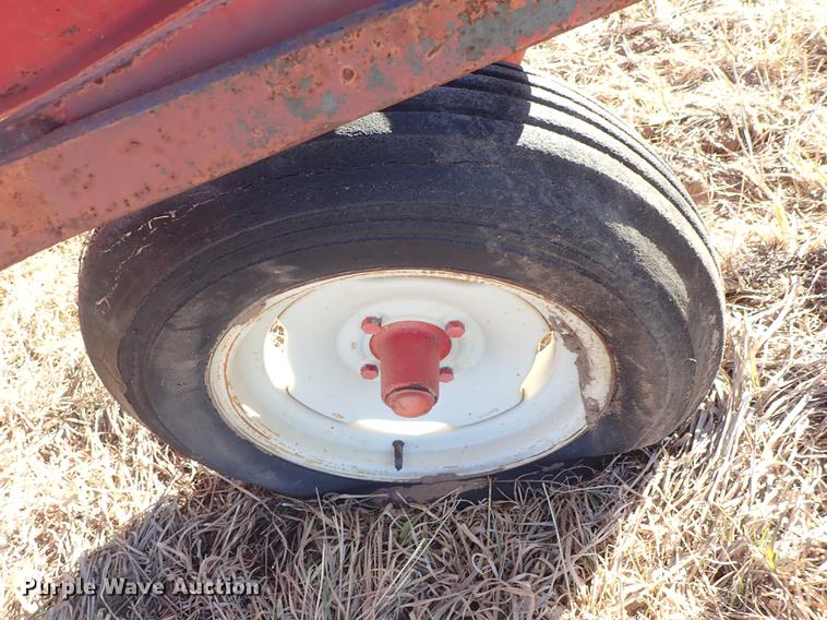 image for item EM9484 International 150 grain drill