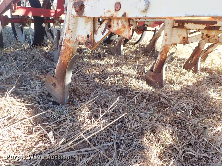 image for item EM9484 International 150 grain drill