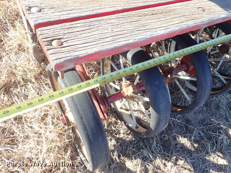 image for item EM9484 International 150 grain drill