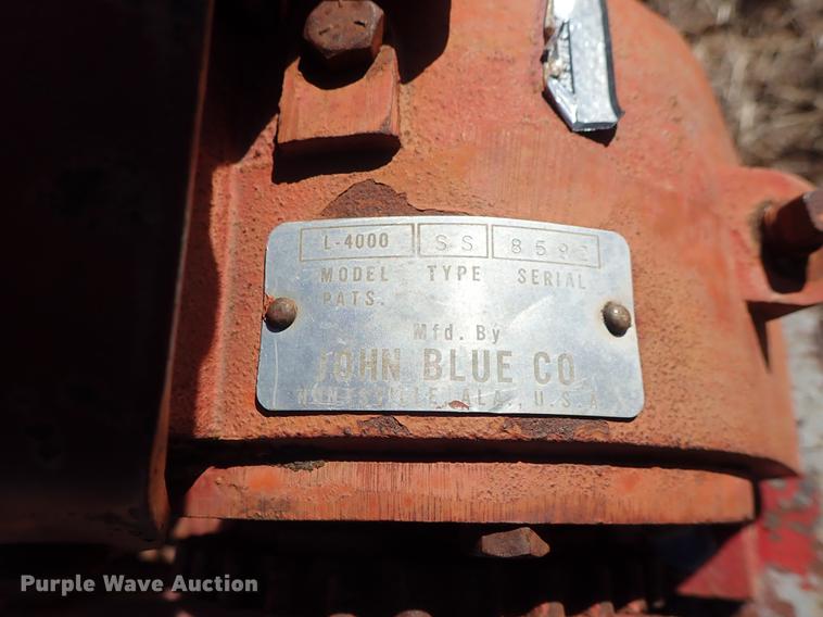 image for item EM9484 International 150 grain drill