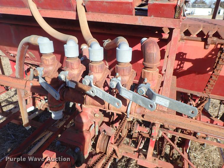 image for item EM9484 International 150 grain drill