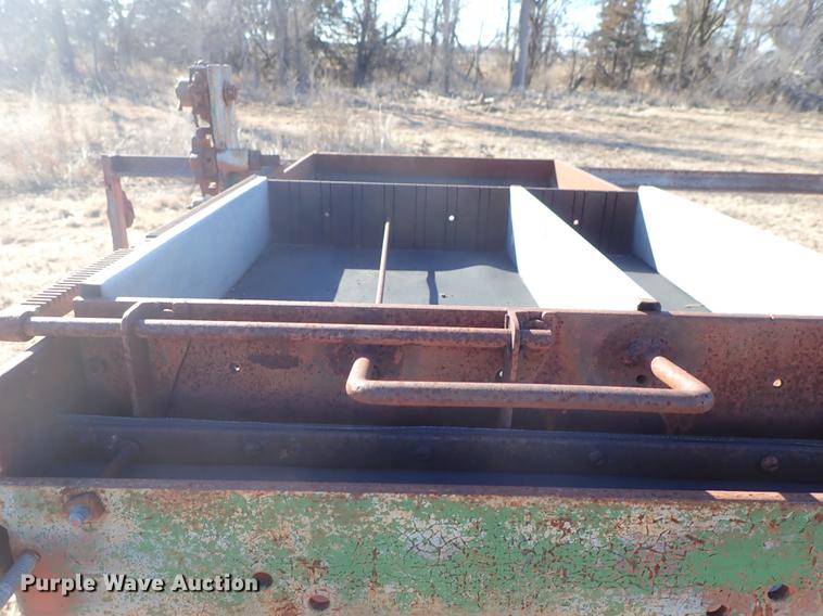 image for item EM9484 International 150 grain drill