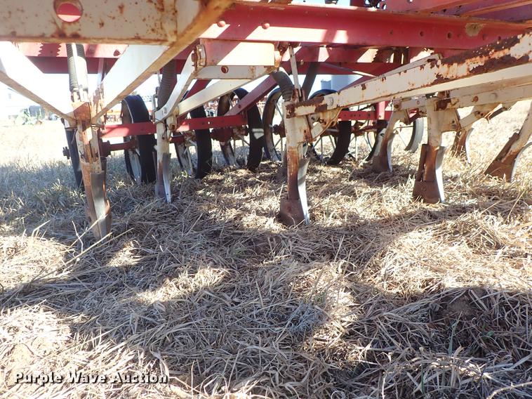 image for item EM9484 International 150 grain drill