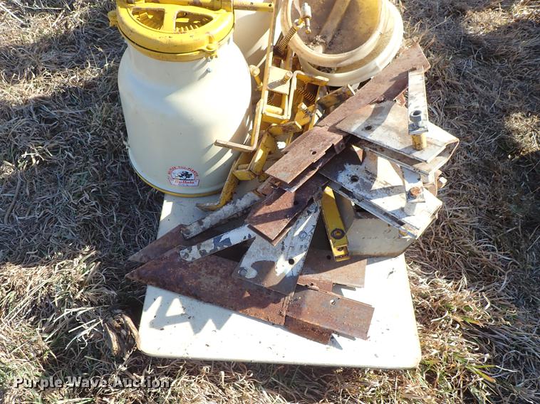 image for item EM9489 Buffalo planter