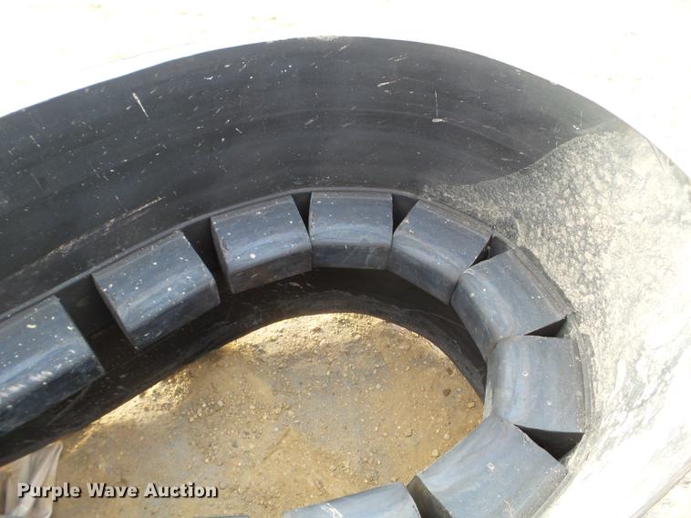 image for item EW9888 (2) Camso Extreme rubber tracks