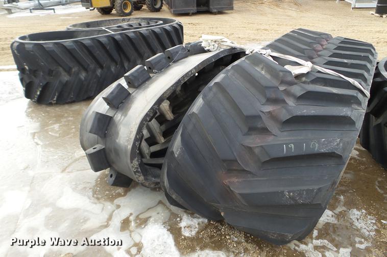 image for item EW9889 (2) Camso Extreme rubber tracks
