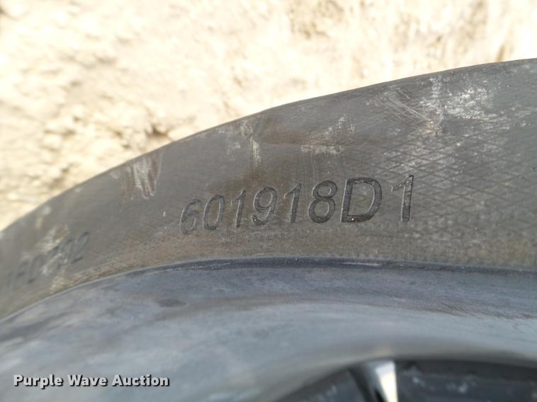 image for item EW9890 (2) Camso Extreme rubber tracks