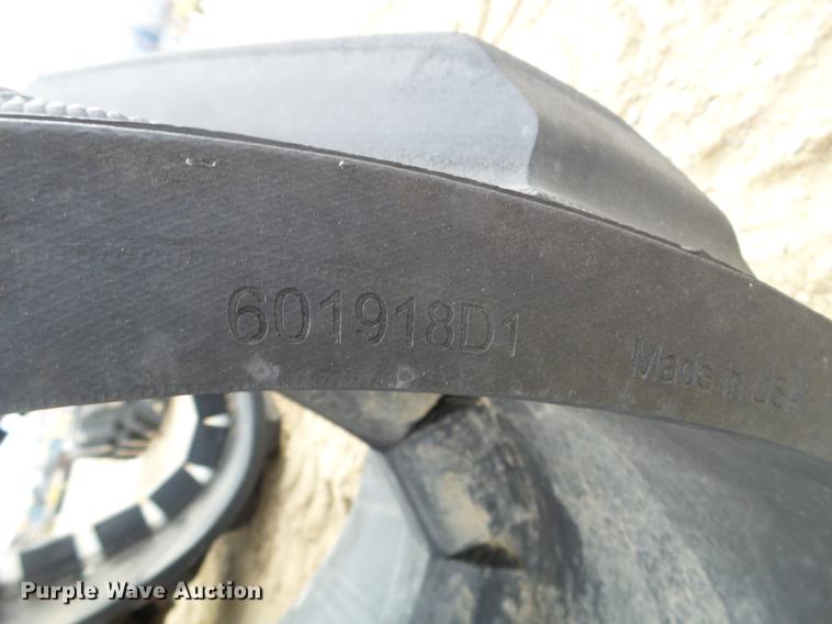 image for item EW9892 (2) Camso Extreme rubber tracks