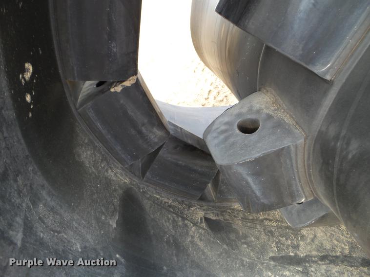 image for item EW9895 (2) Camso Extreme rubber tracks