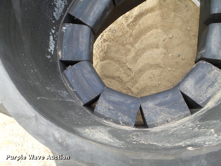 image for item EW9896 (2) Camso Extreme rubber tracks