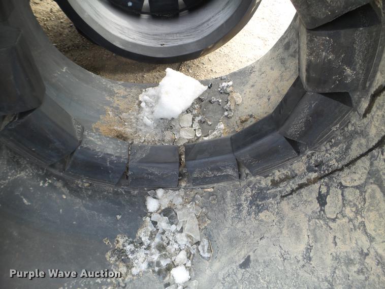 image for item EW9897 (2) Camso Extreme rubber tracks