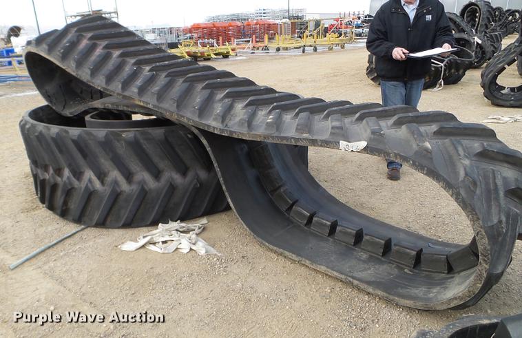 image for item EW9898 (2) Camso Extreme rubber tracks