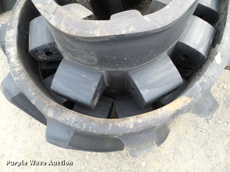 image for item EW9899 (2) Camso Extreme rubber tracks