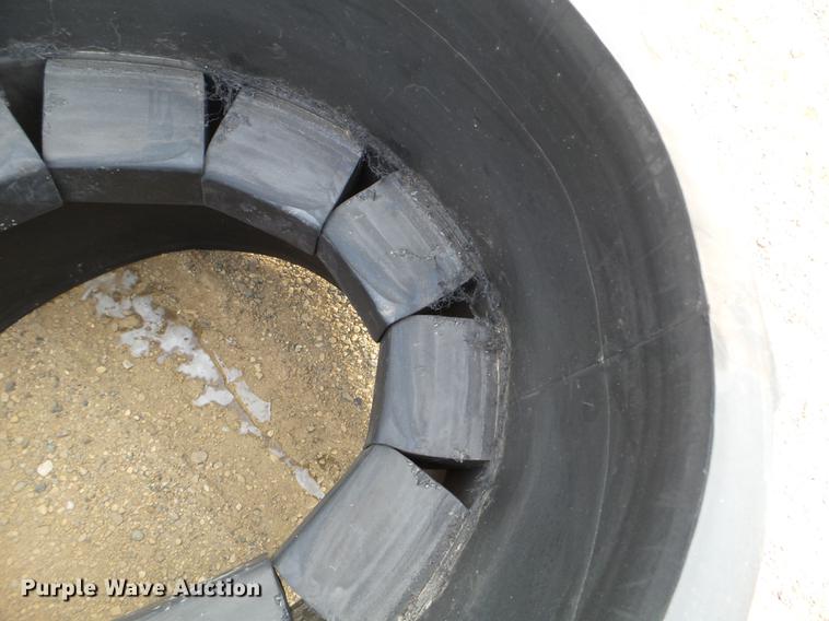 image for item EW9904 (2) Camso Extreme rubber tracks