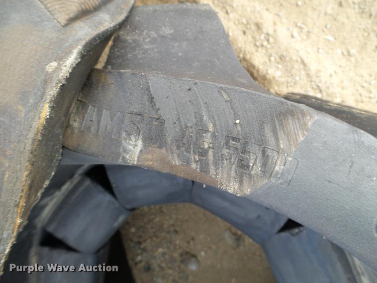 image for item EW9904 (2) Camso Extreme rubber tracks