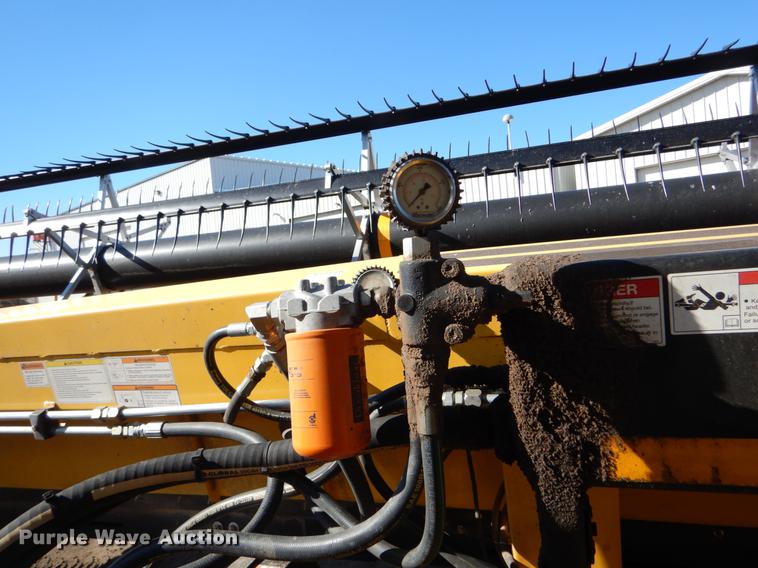 image for item FH9010 2007 New Holland 94C rigid draper head