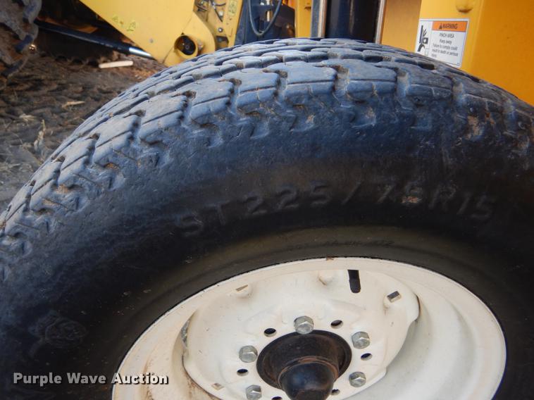 image for item FH9010 2007 New Holland 94C rigid draper head