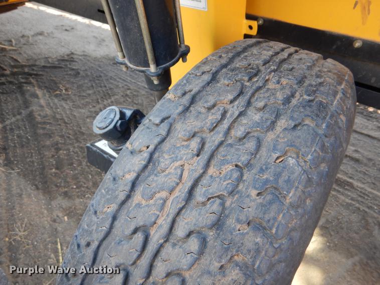 image for item FH9010 2007 New Holland 94C rigid draper head